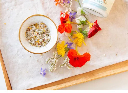 Blüten-Kräuter-Salz