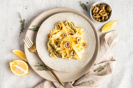 Zitronenpasta mit Oliven